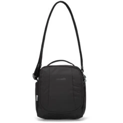 Pacsafe Metrosafe LS 200 Econyl Schoudertas 11 Pacsafe Metrosafe LS 200 Econyl Schoudertas -Openlucht Tas Winkel iview 5042488 001 pic4