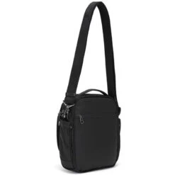 Pacsafe Metrosafe LS 200 Econyl Schoudertas 13 Pacsafe Metrosafe LS 200 Econyl Schoudertas -Openlucht Tas Winkel iview 5042488 001 pic6